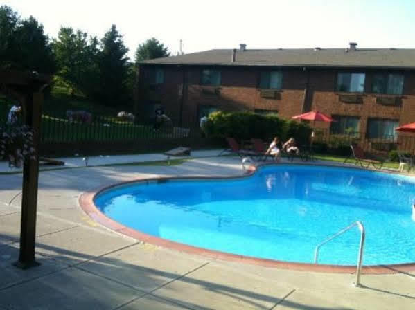 Best Western Shelbyville Lodge Exterior photo
